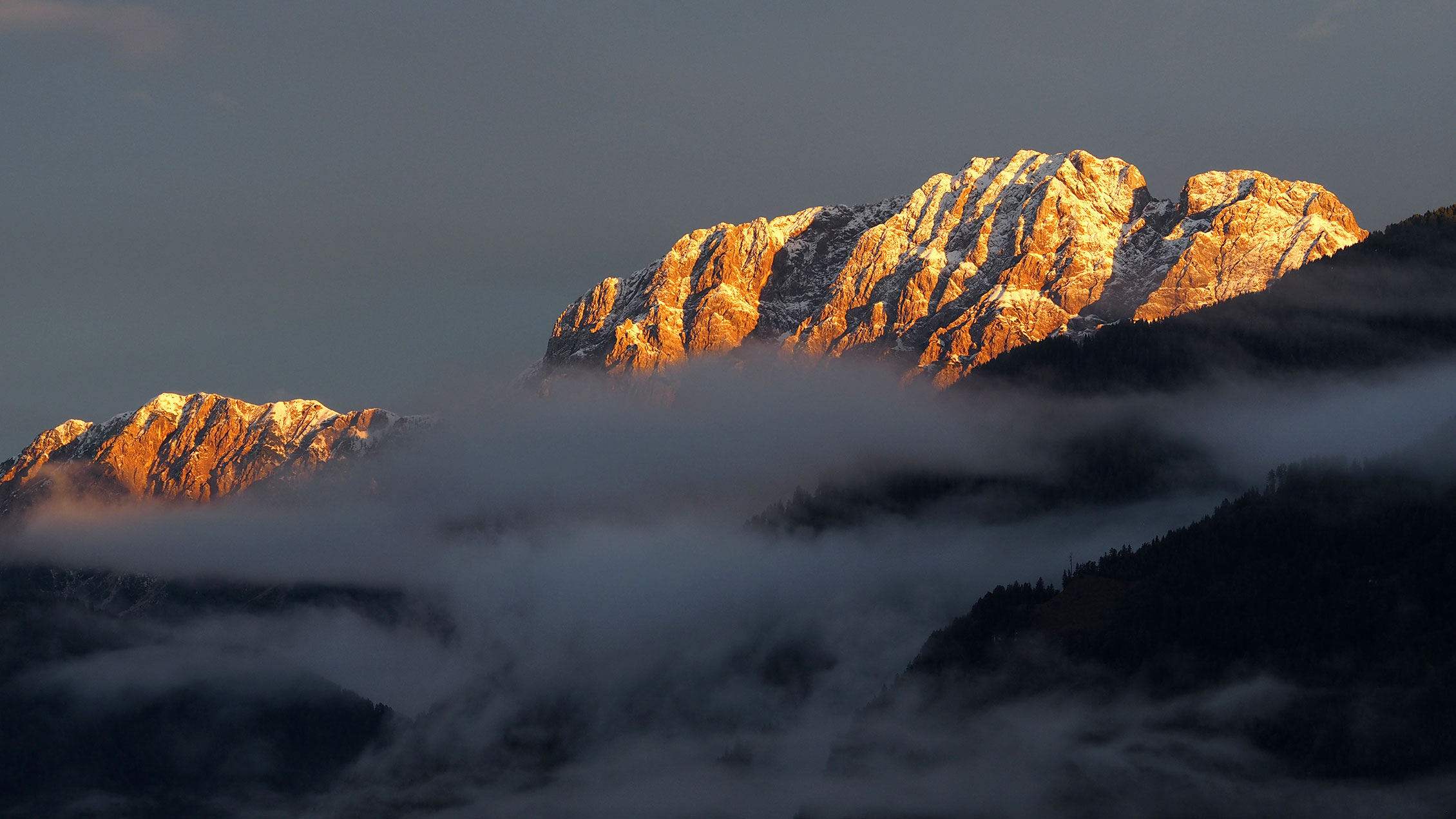 Krásné rozhledy na Gailtalské Alpy (Gailtaler Alpen) od apartmán Bergh am BERG.